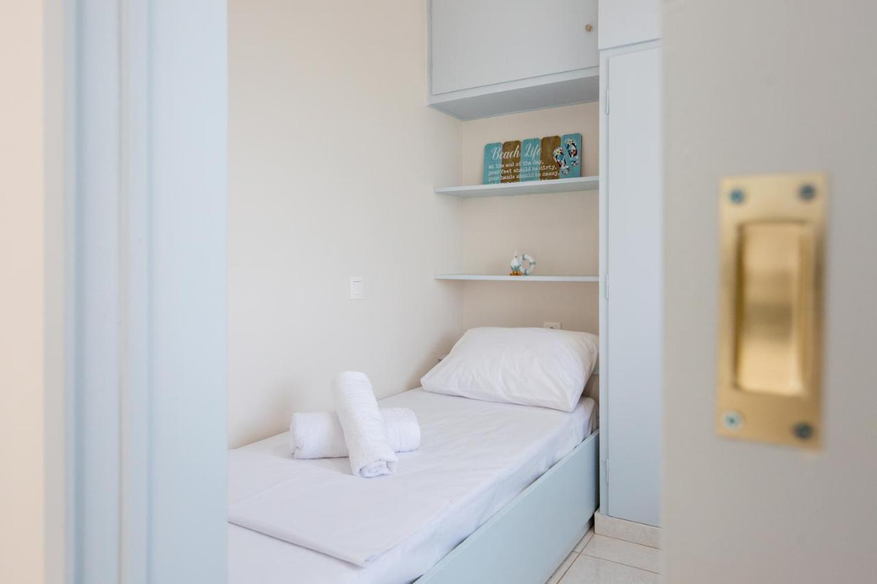 Ferienwohnung Cozy&Quiet Nest Loutráki Exterior foto